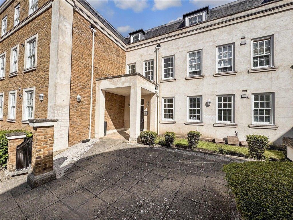 Property photo 2 of 9 External W