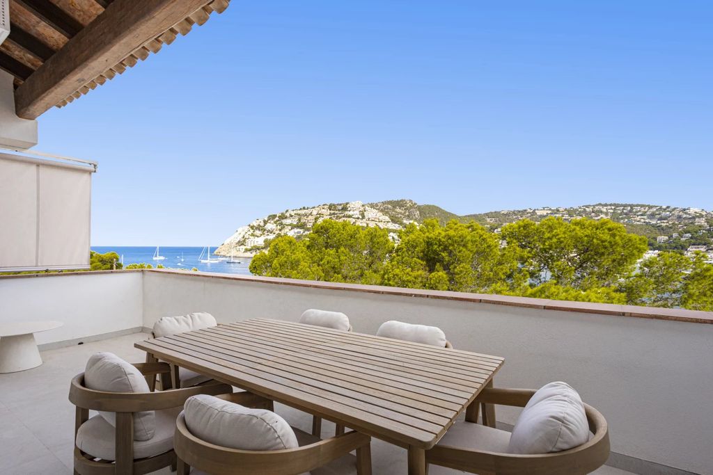 Property photo 3 of 25