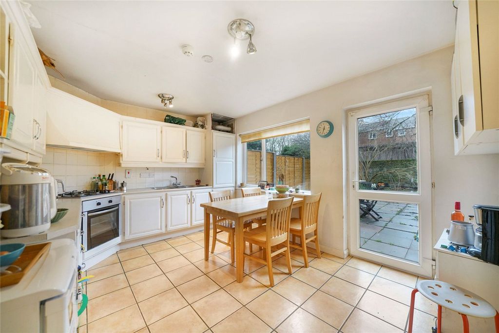 Property photo 1 of 15 Picture No. 11