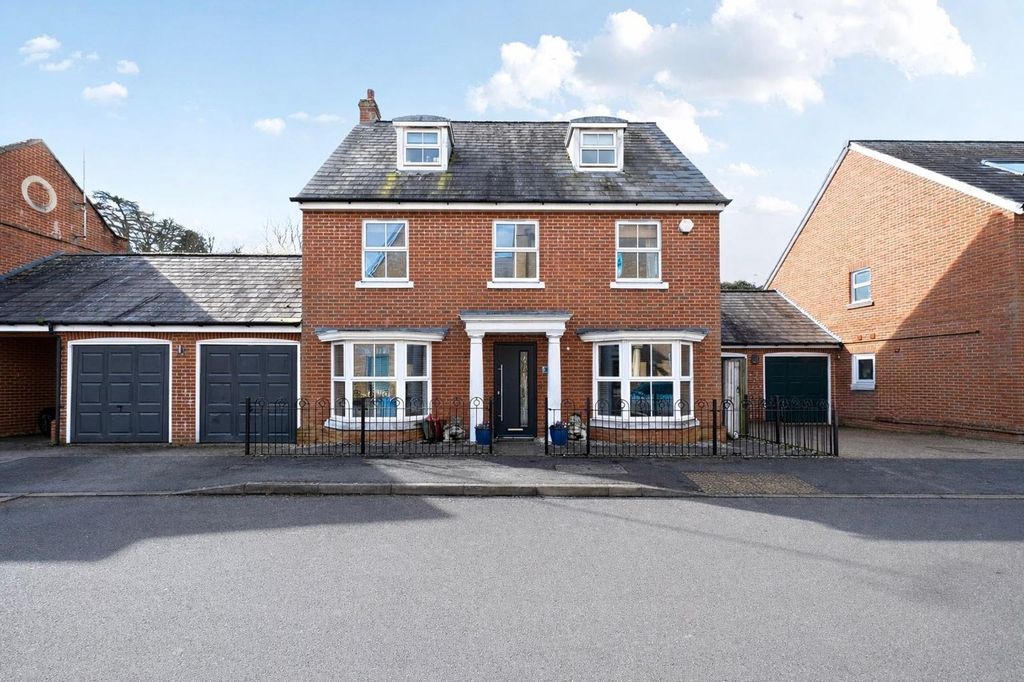 Property photo 1 of 26