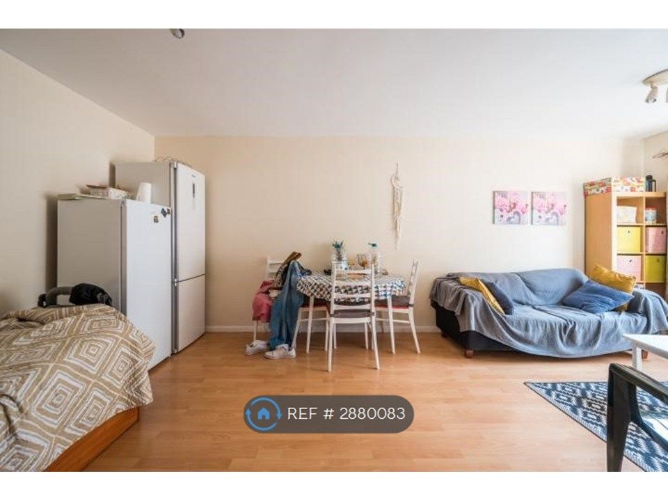 Property photo 3 of 6