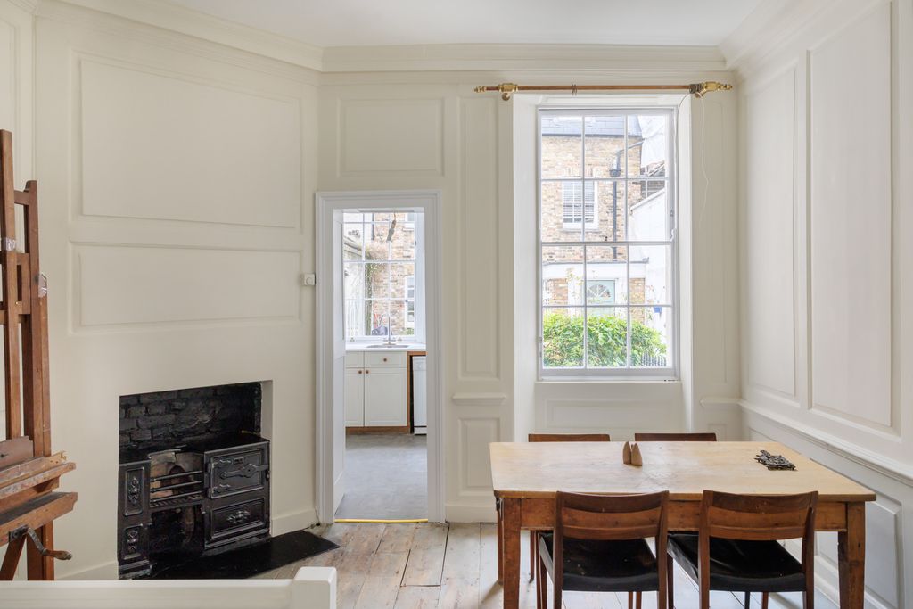 Property photo 3 of 35 288640 - Oldgloucesterstreetlondon-Jsouteyrat-2132.Jpg