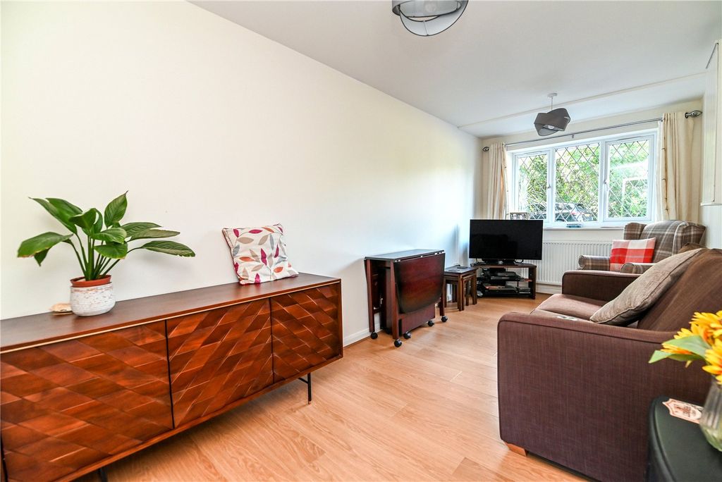 Property photo 3 of 23 Picture No. 27
