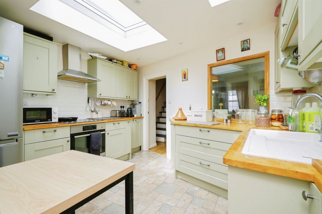 Property photo 2 of 13