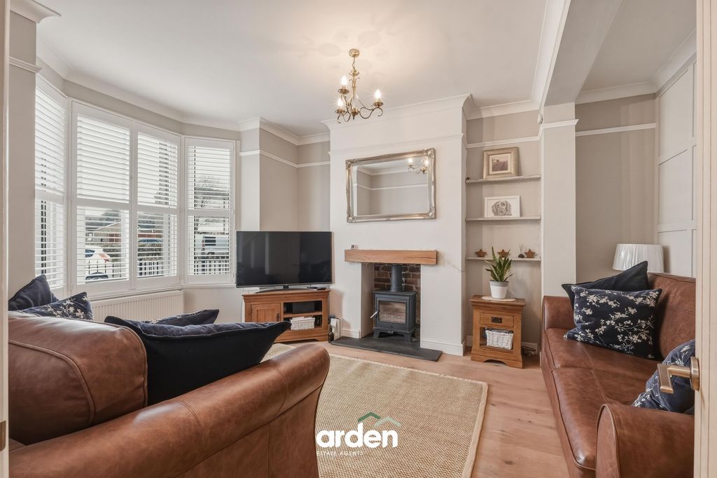 Property photo 2 of 12