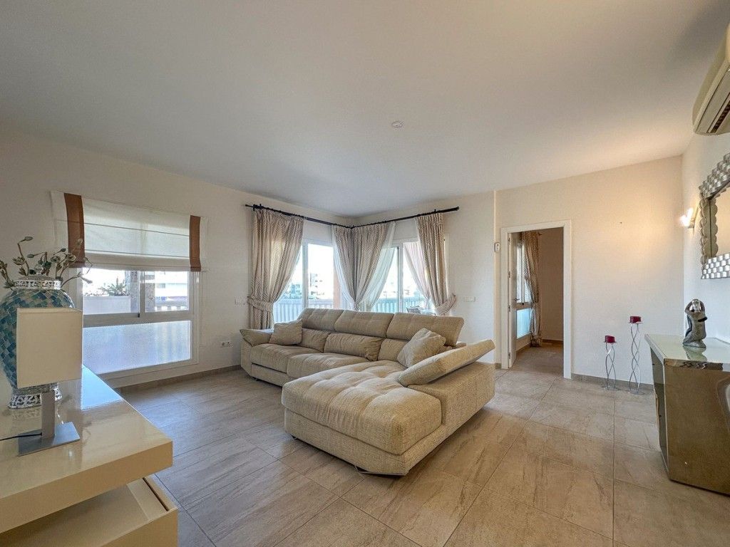 Property photo 1 of 19 Living