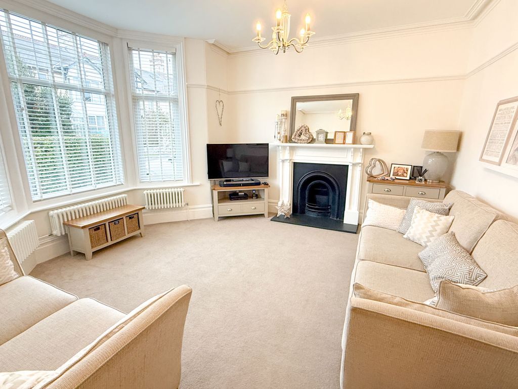 Property photo 3 of 26