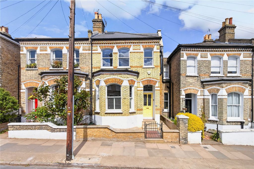 Property photo 2 of 14 Exterior