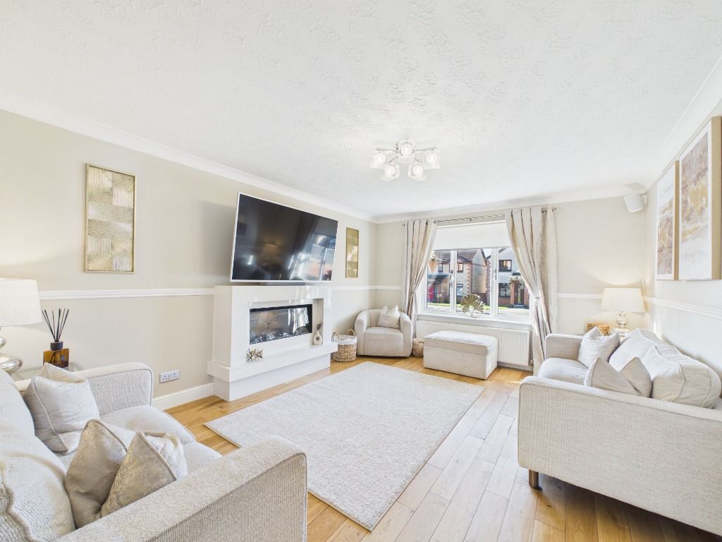 Property photo 2 of 32