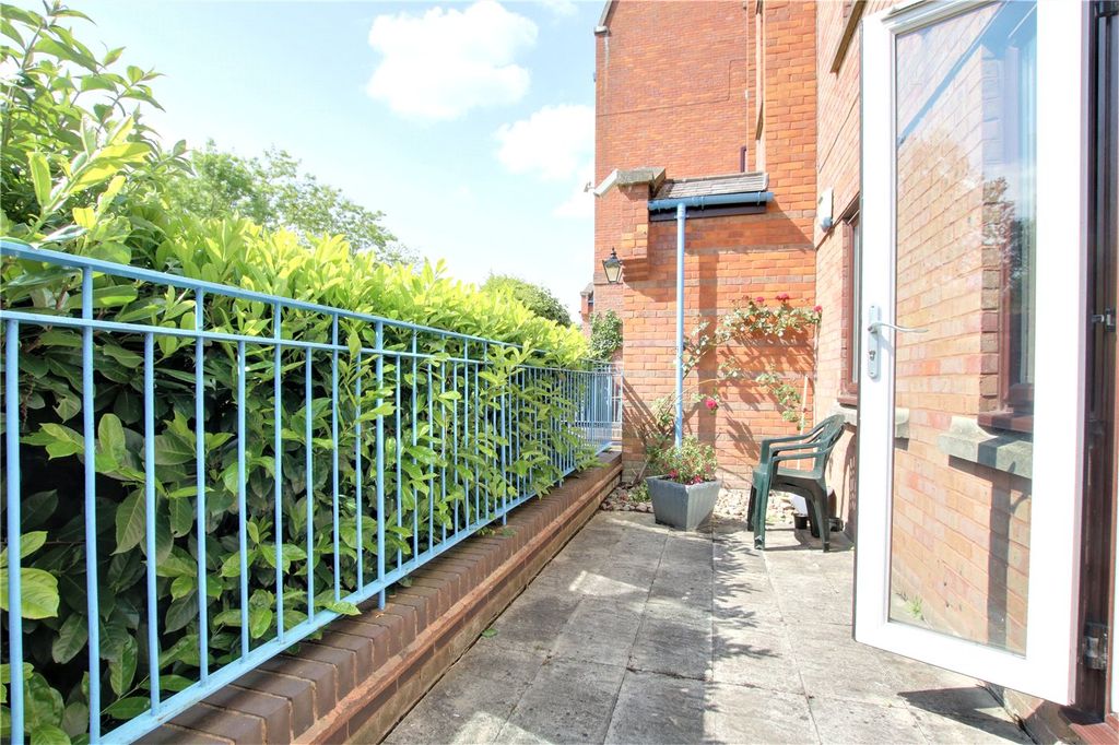 Property photo 2 of 12 Picture No. 02