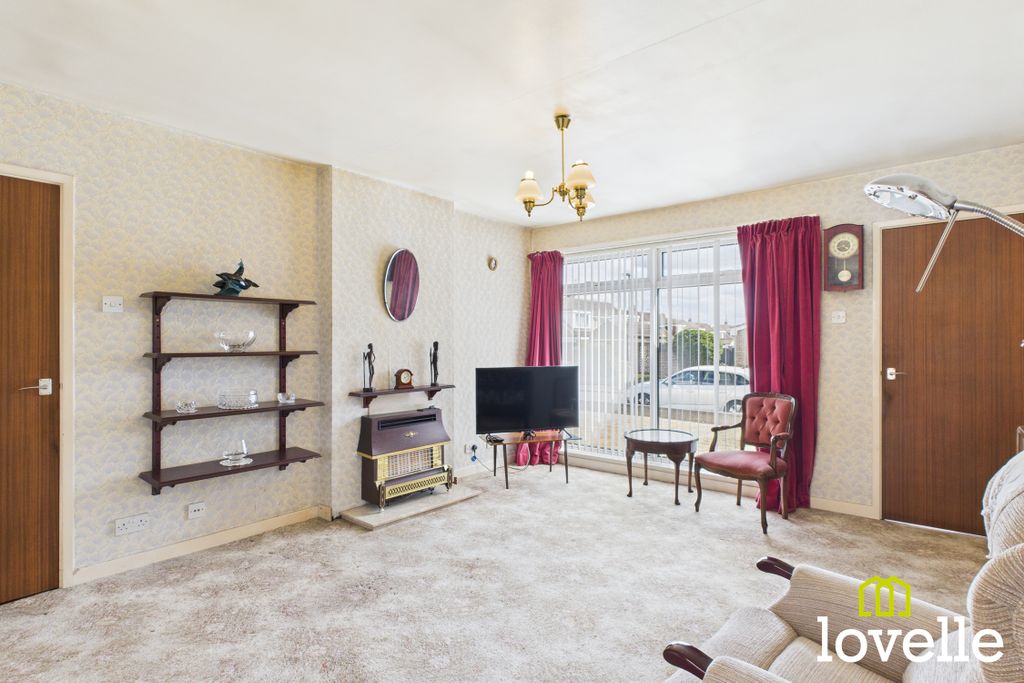 Property photo 2 of 19