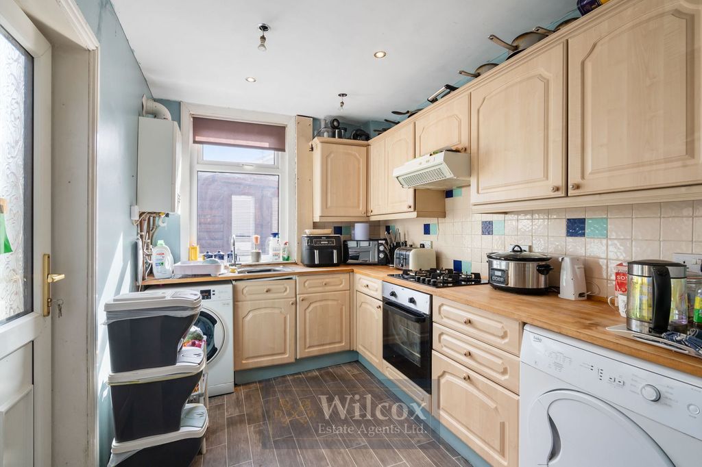 Property photo 3 of 19