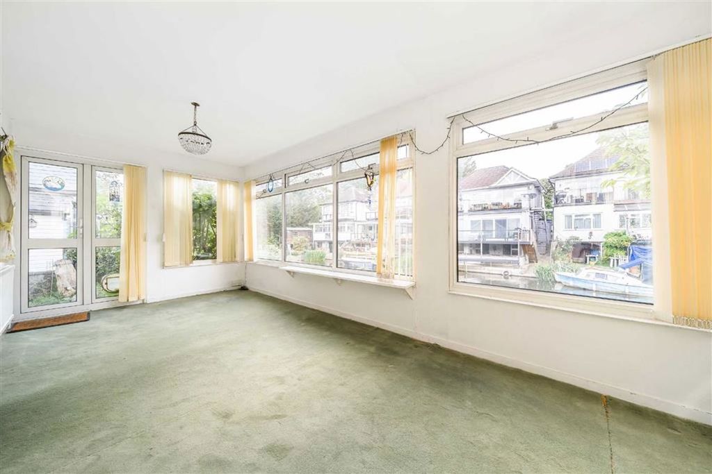 Property photo 3 of 5