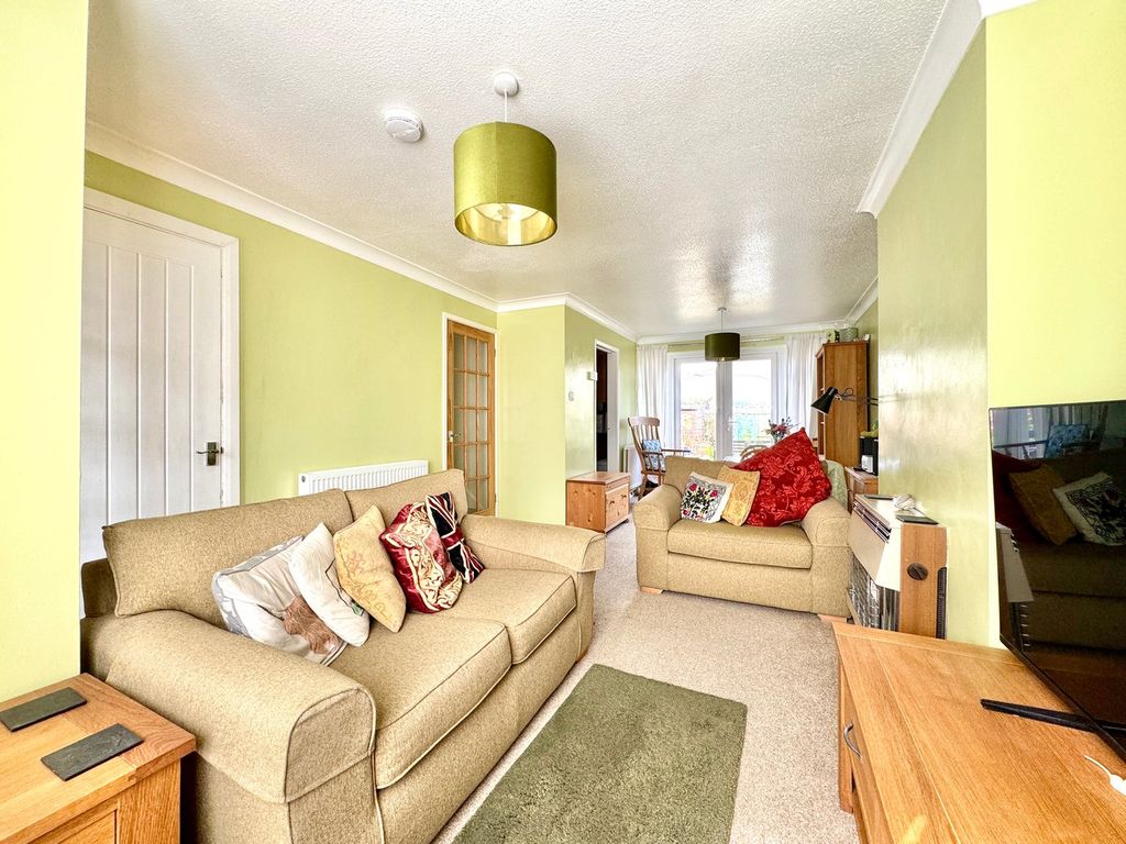 Property photo 2 of 12