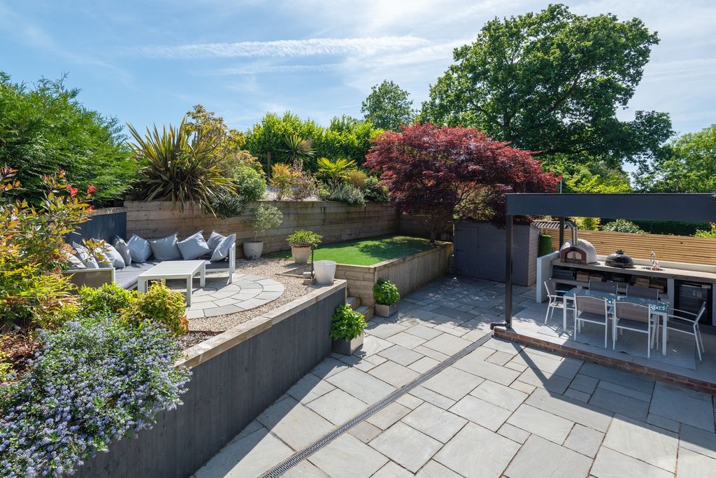 Property photo 1 of 26 4827614