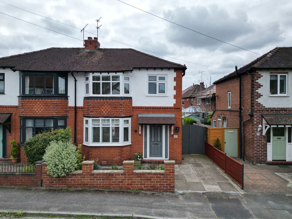 Property photo 1 of 30