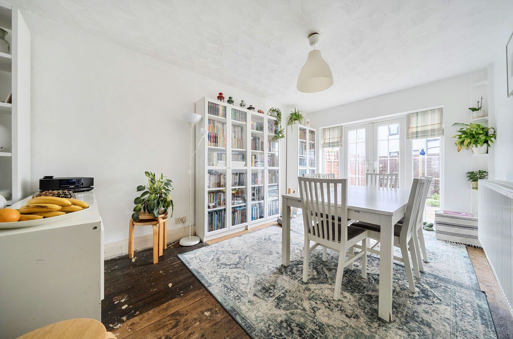 Property photo 3 of 19 Dining Room