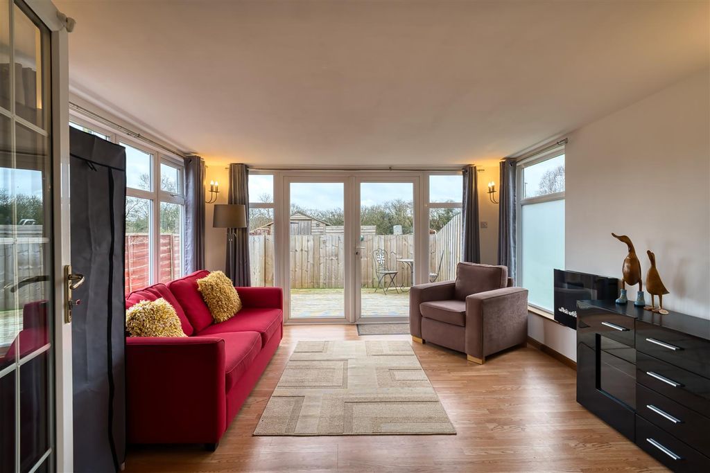 Property photo 2 of 13 Annexe Sitting Room