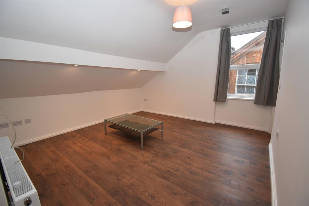 Property photo 2 of 7