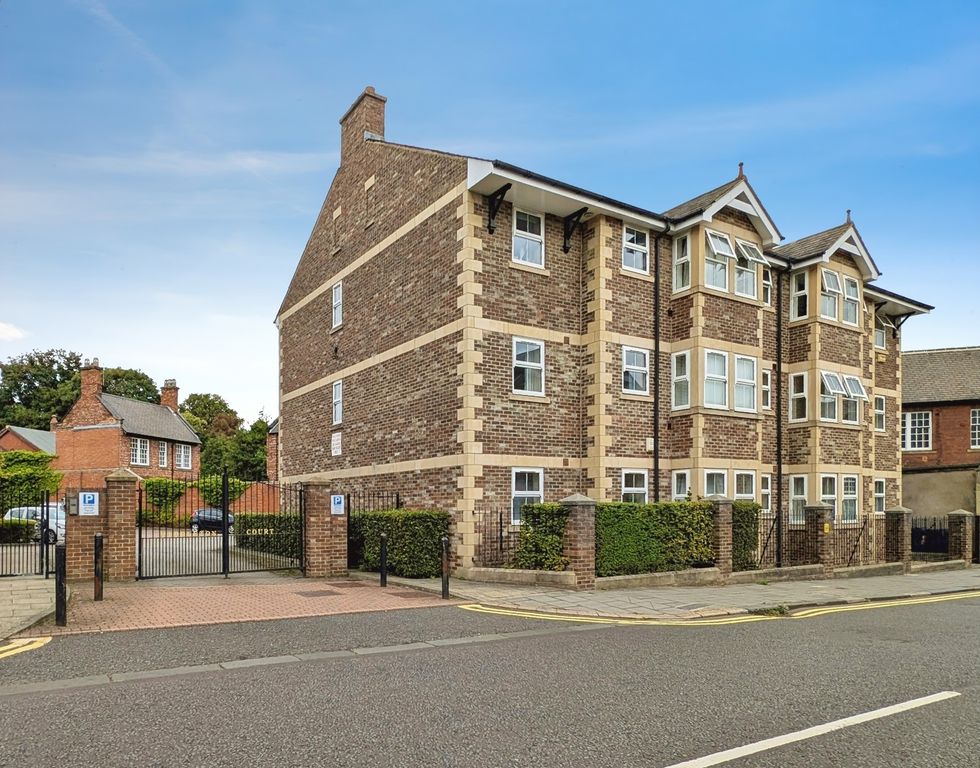 Property photo 1 of 11 Pbox-Img.Jpg