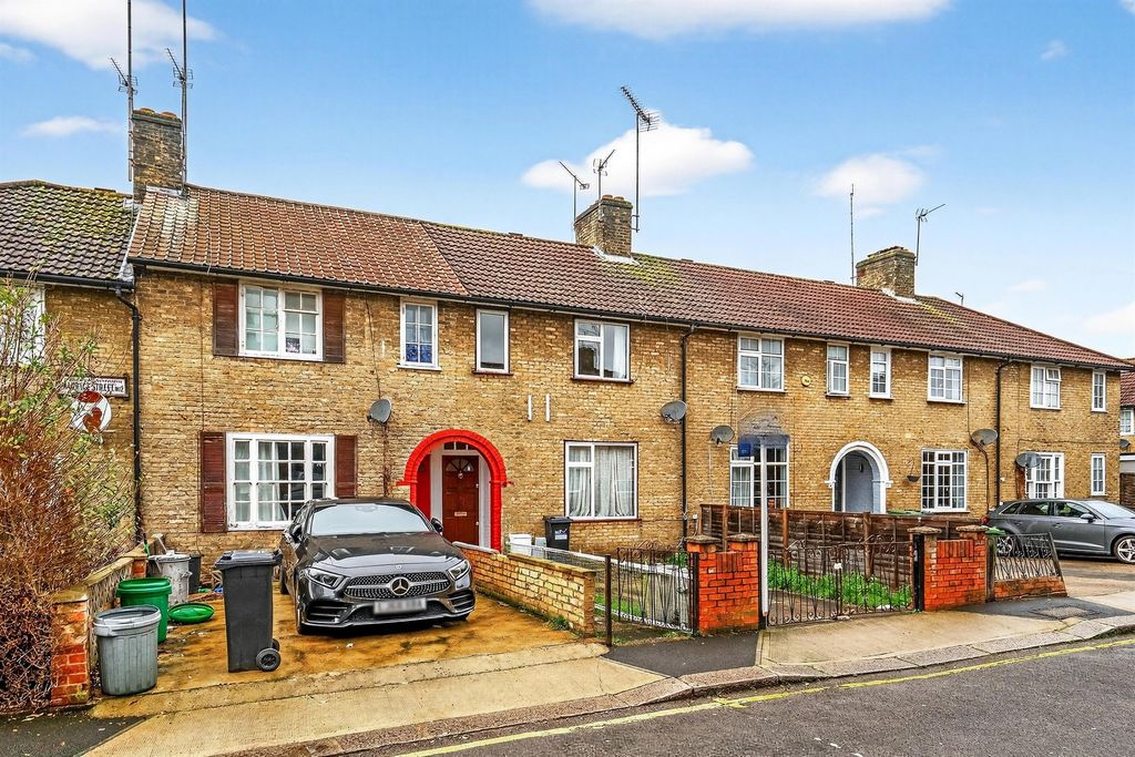 Property photo 1 of 19