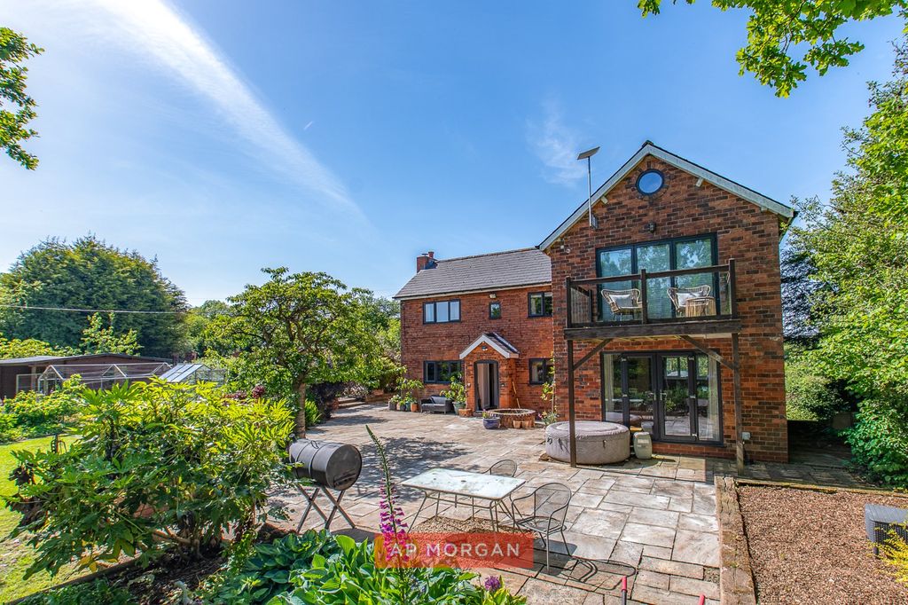 Property photo 3 of 33 Picture No. 24
