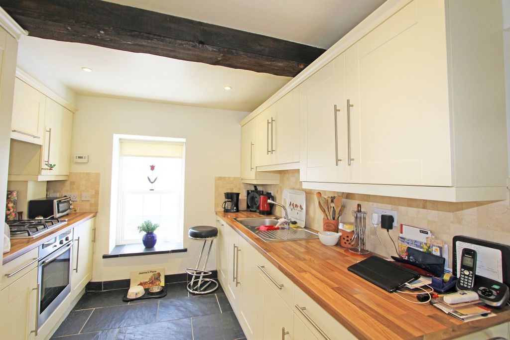 Property photo 3 of 9