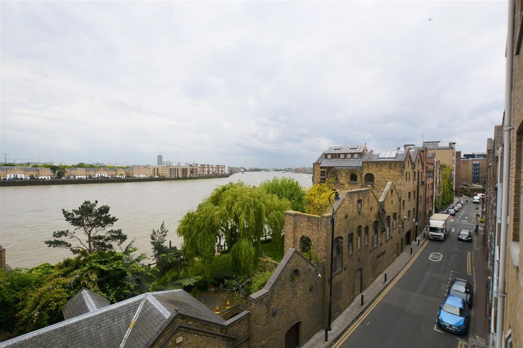 Property photo 3 of 11 Ionian Building.Jpg