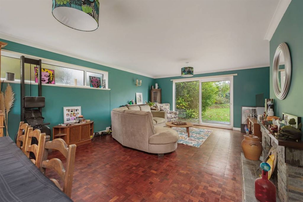 Property photo 2 of 18