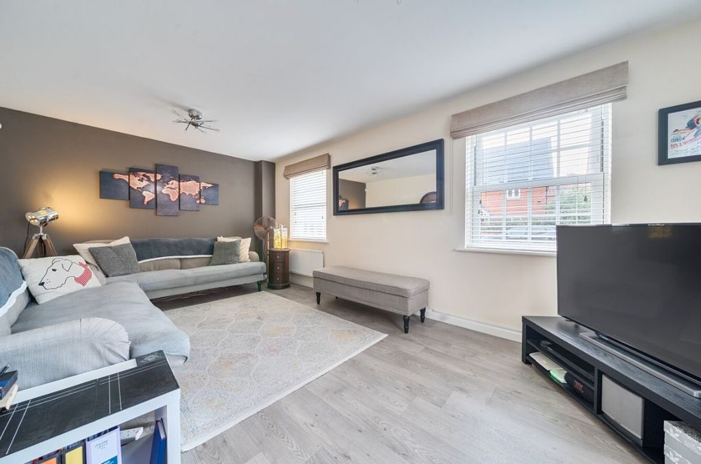 Property photo 3 of 21