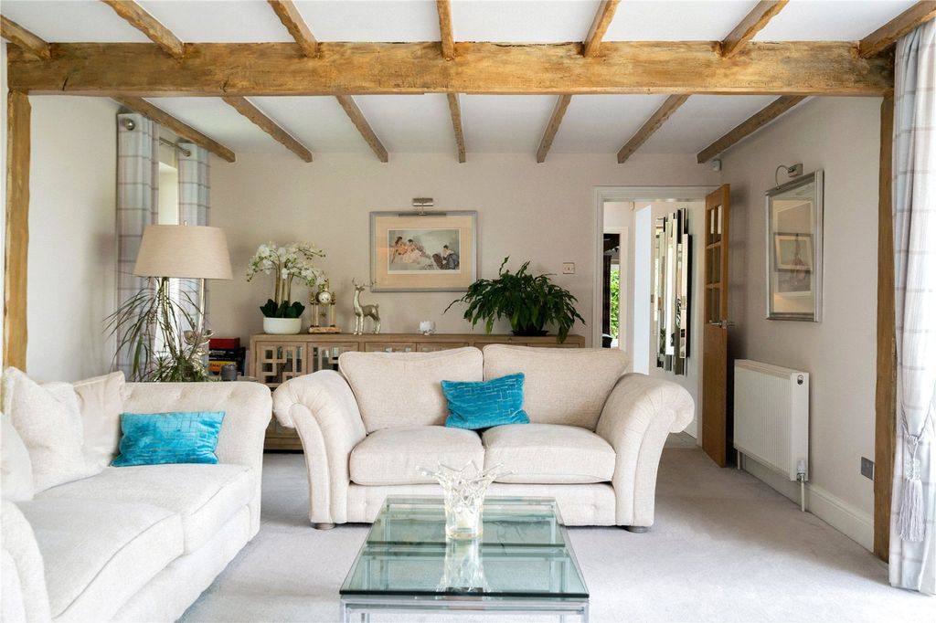 Property photo 3 of 36 Drawing Room