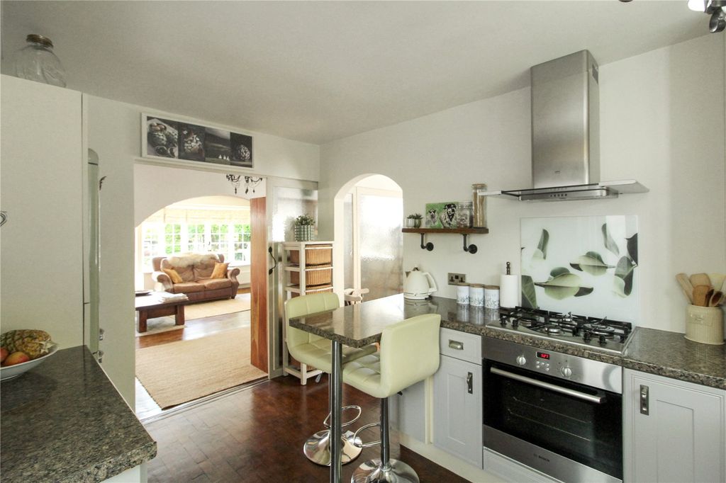 Property photo 3 of 33 Picture No. 28