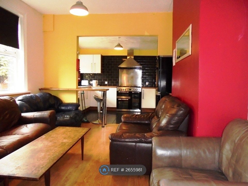 Property photo 2 of 12