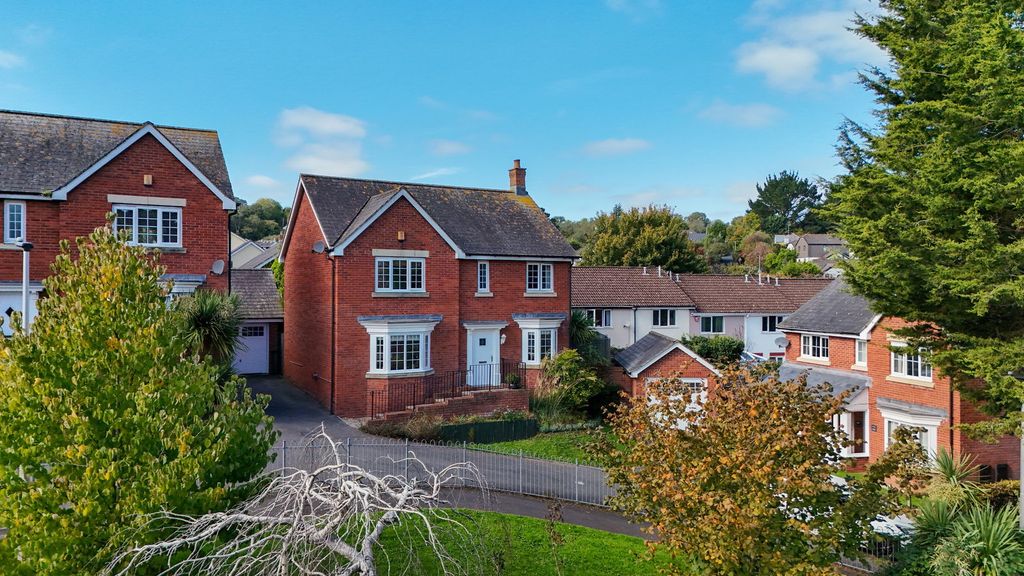 Property photo 1 of 30