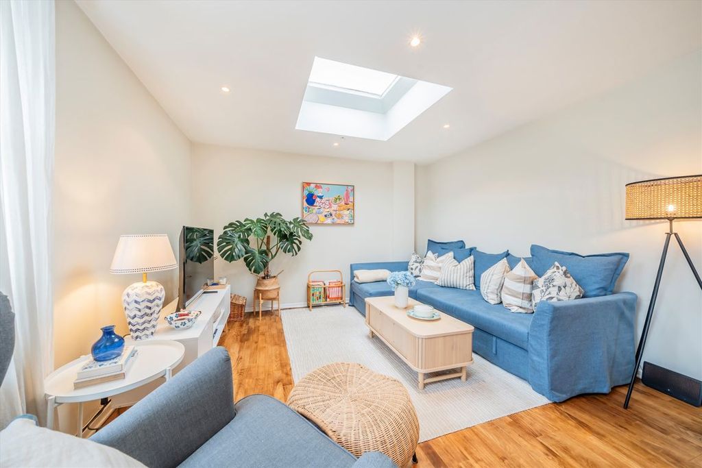 Property photo 2 of 5