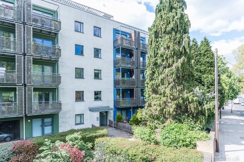 Property photo 1 of 10 Flat 11, 82 Elder Road-12.Jpg