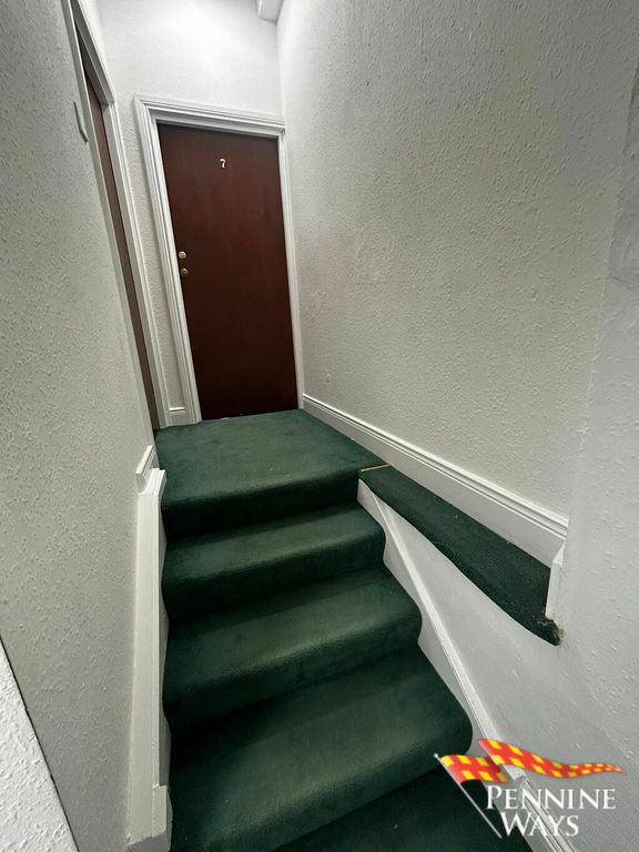 Property photo 3 of 9 Entrance