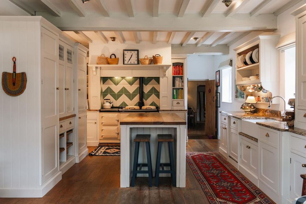 Property photo 3 of 57