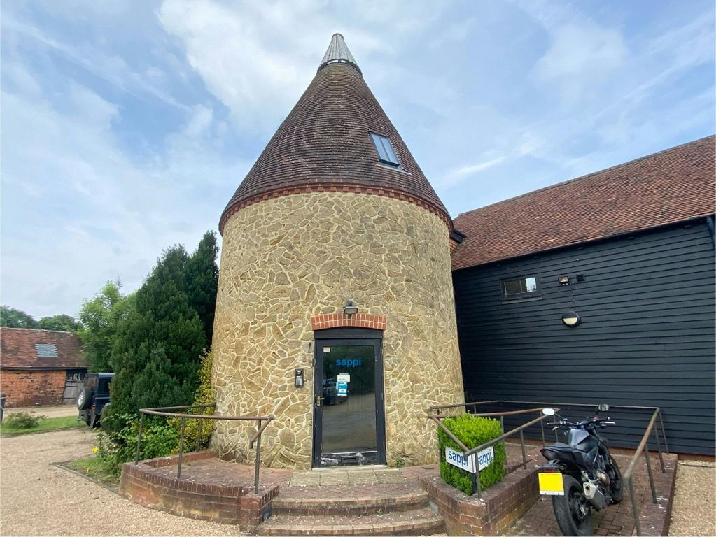 Property photo 3 of 5 Oast 3.Jpg