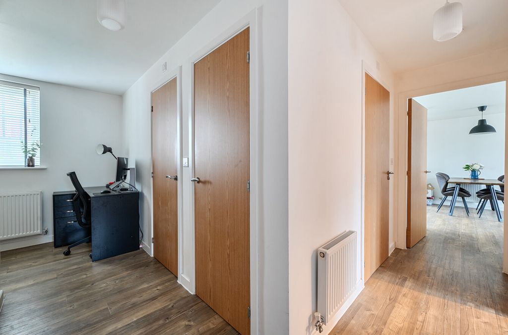 Property photo 3 of 16 1349062-7-68Ca77B...