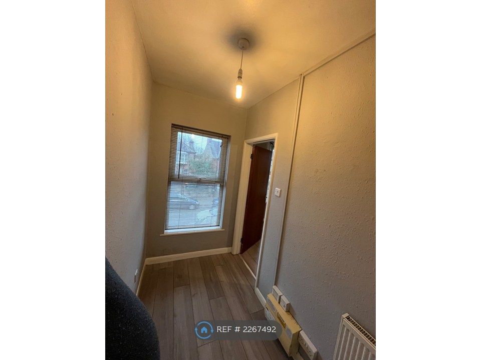 Property photo 3 of 10 Office