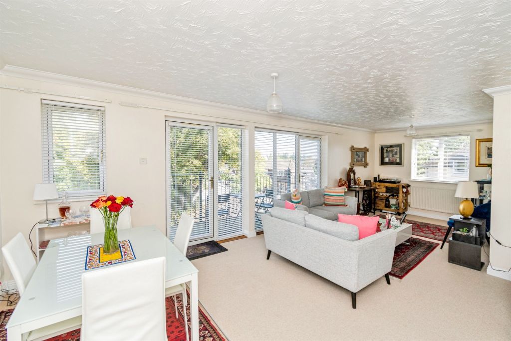 Property photo 2 of 19