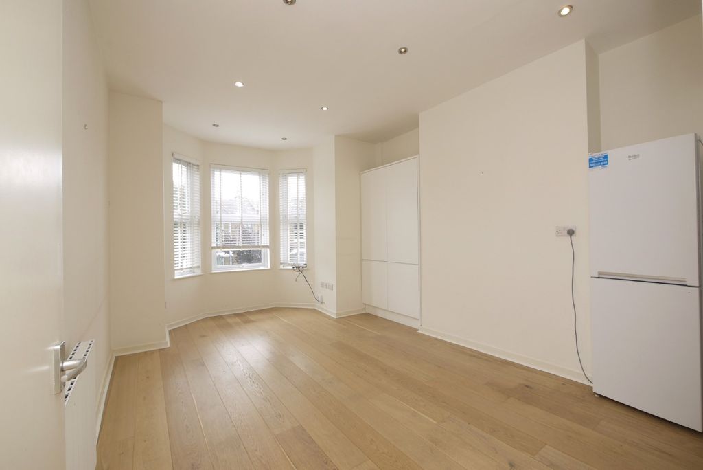 Property photo 3 of 15 5113103