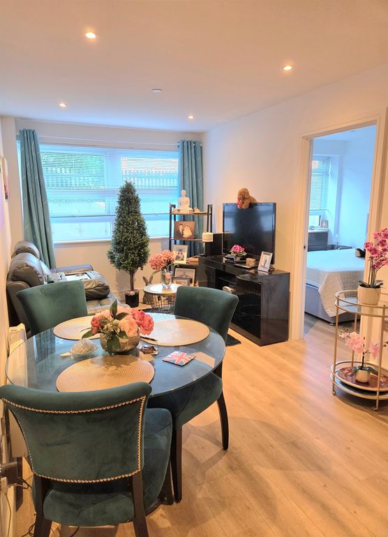 Property photo 3 of 11