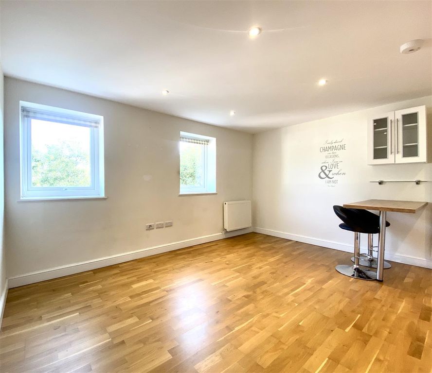 Property photo 2 of 7 Img_5559.Jpeg