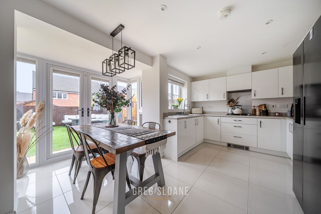 Property photo 3 of 20 1512757-23-1A04500F0Fde9