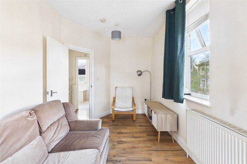 Property photo 3 of 9 Picture No. 07