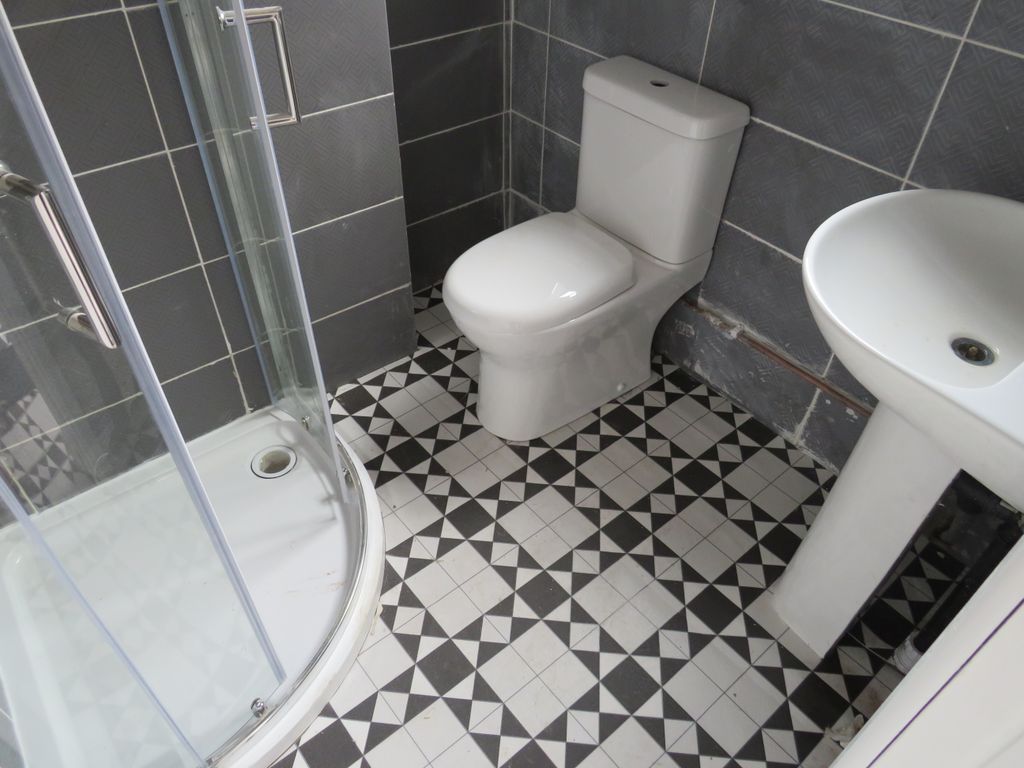 Property photo 2 of 6 Shower Room