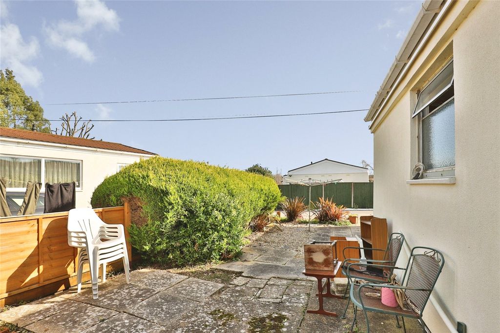 Property photo 2 of 14 Side Garden