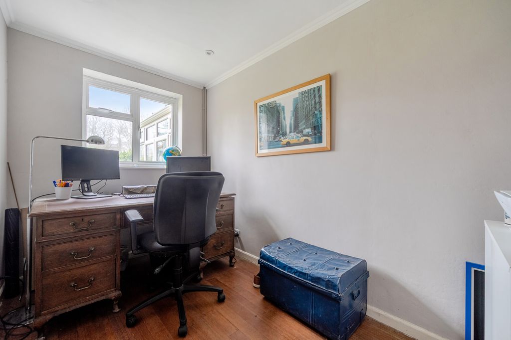 Additional image 15 of 4 bed detached house for salePrestwick Lane, Godalming GU8